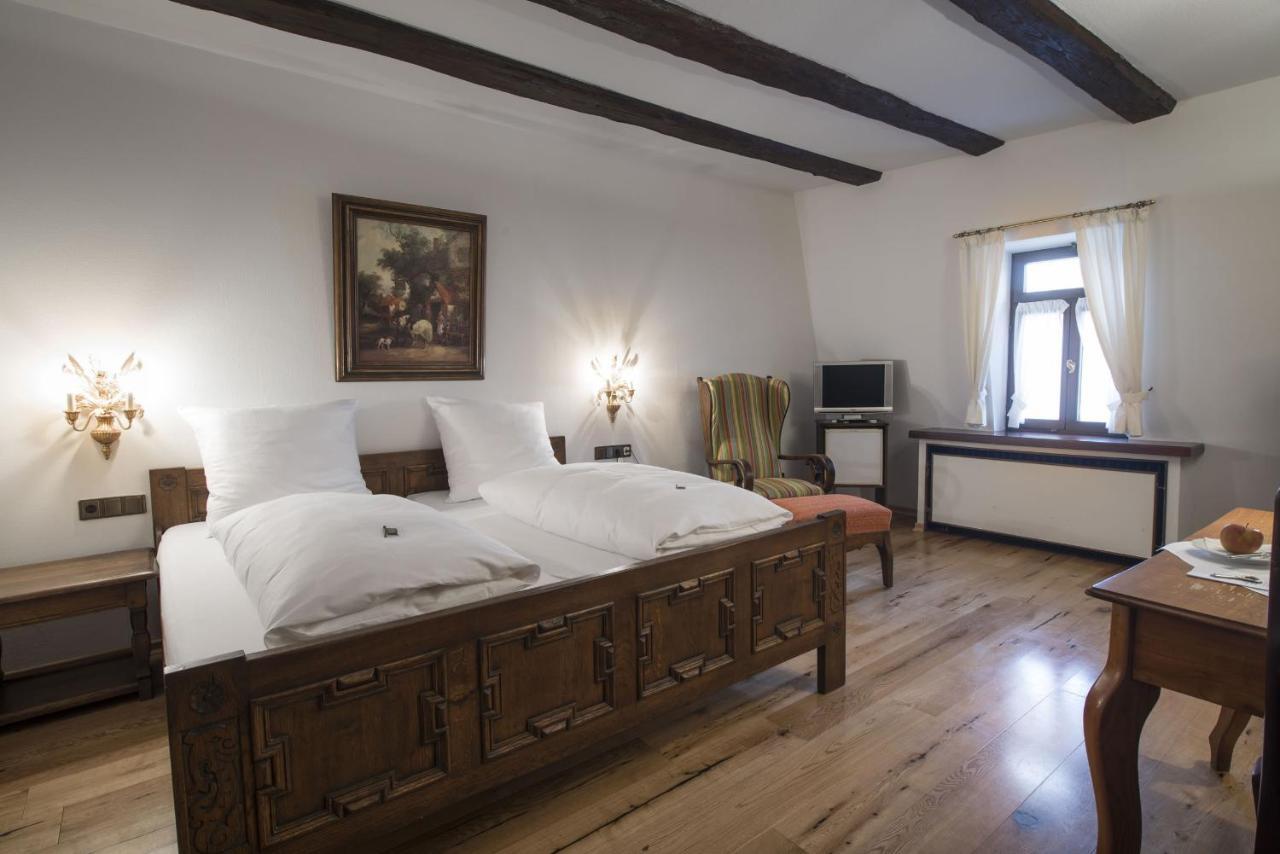 Hotel Ochsen Post Tiefenbronn Екстериор снимка