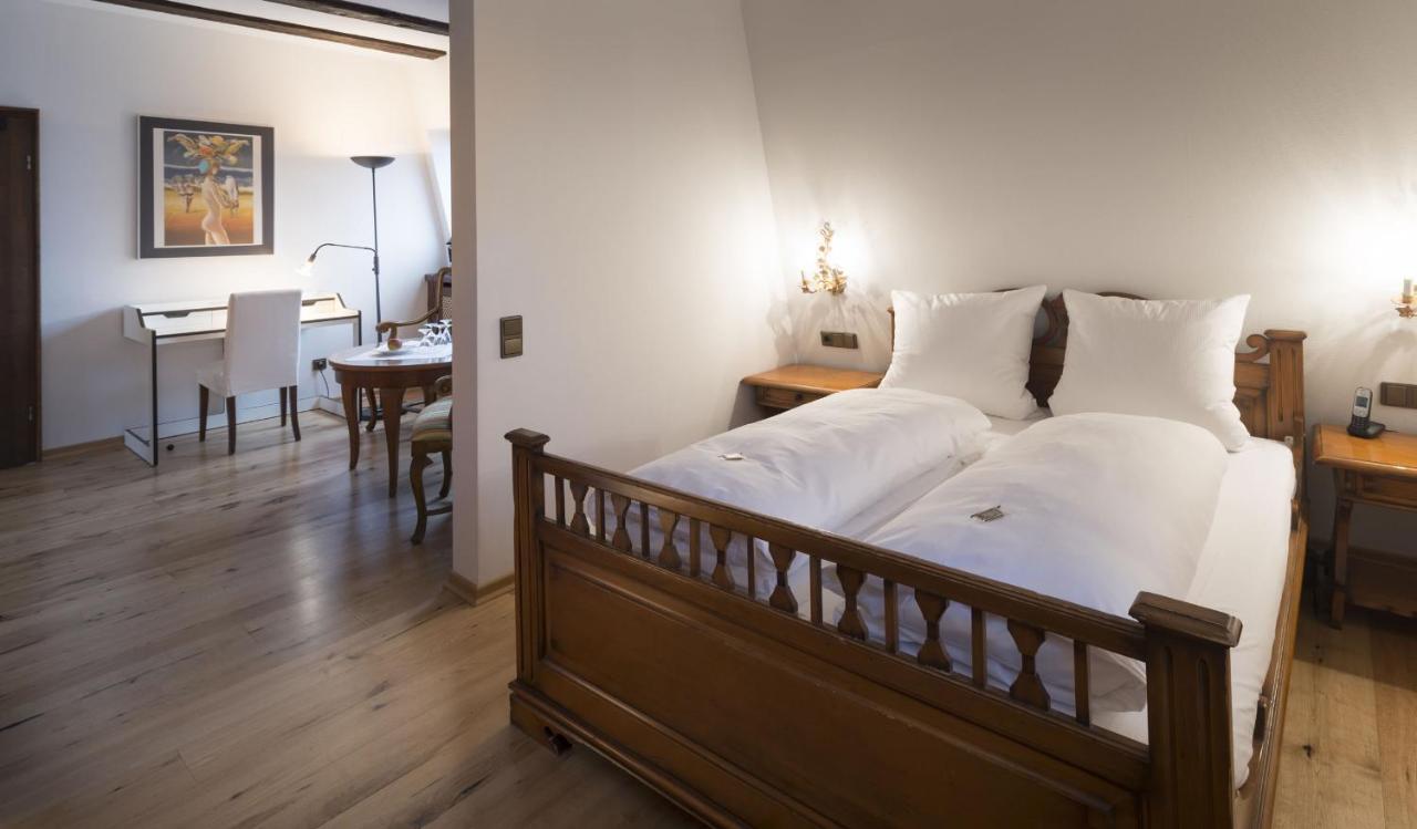 Hotel Ochsen Post Tiefenbronn Екстериор снимка